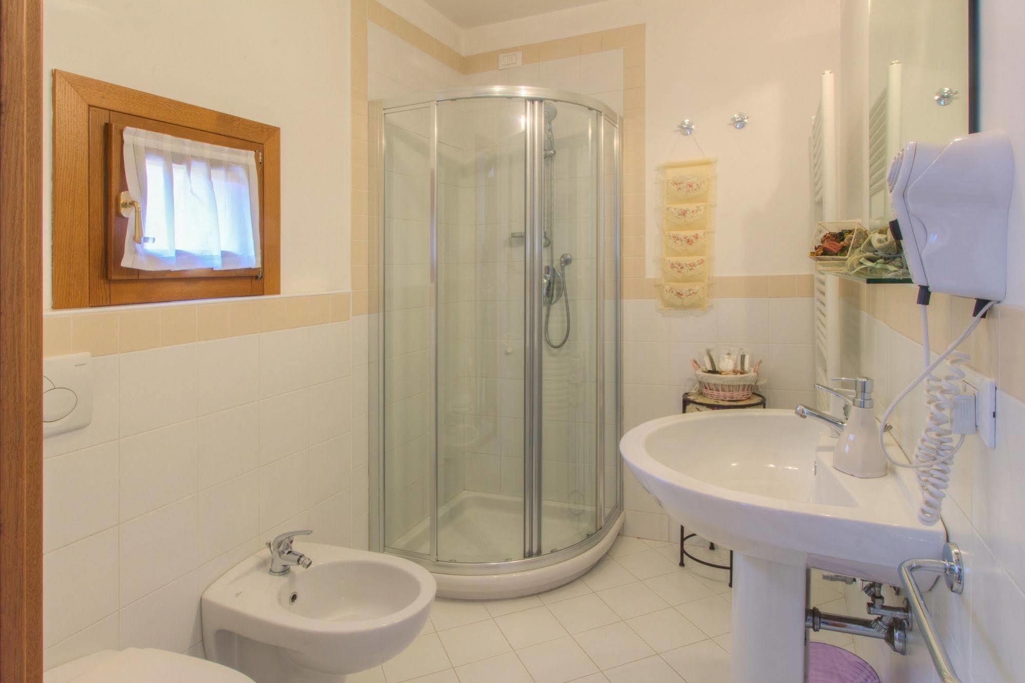De L'osmarin Suites