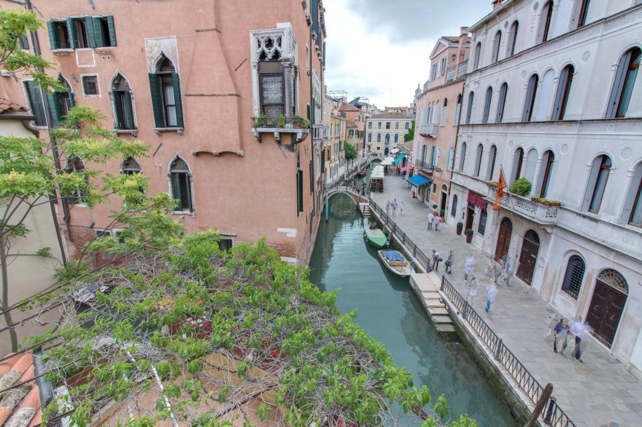 De L'osmarin Suites Affittacamere