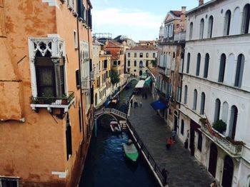 De L'osmarin Suites Affittacamere