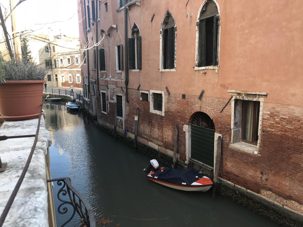 Affittacamere De L'osmarin Suites
