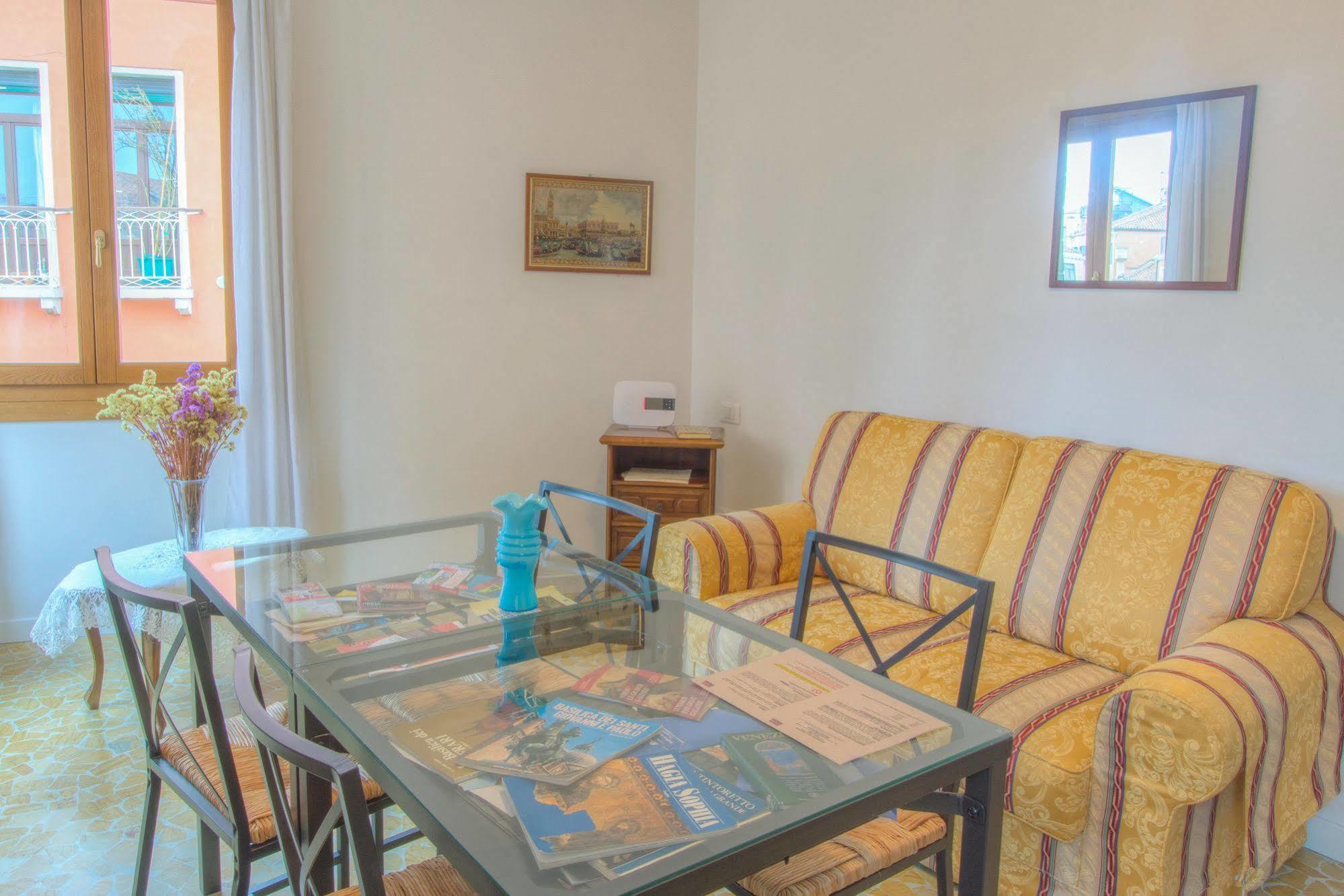 De L'osmarin Suites Affittacamere 3*