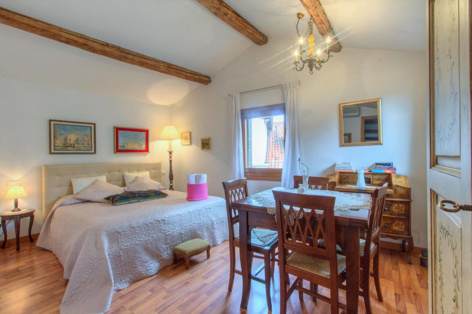 De L'osmarin Suites 3*