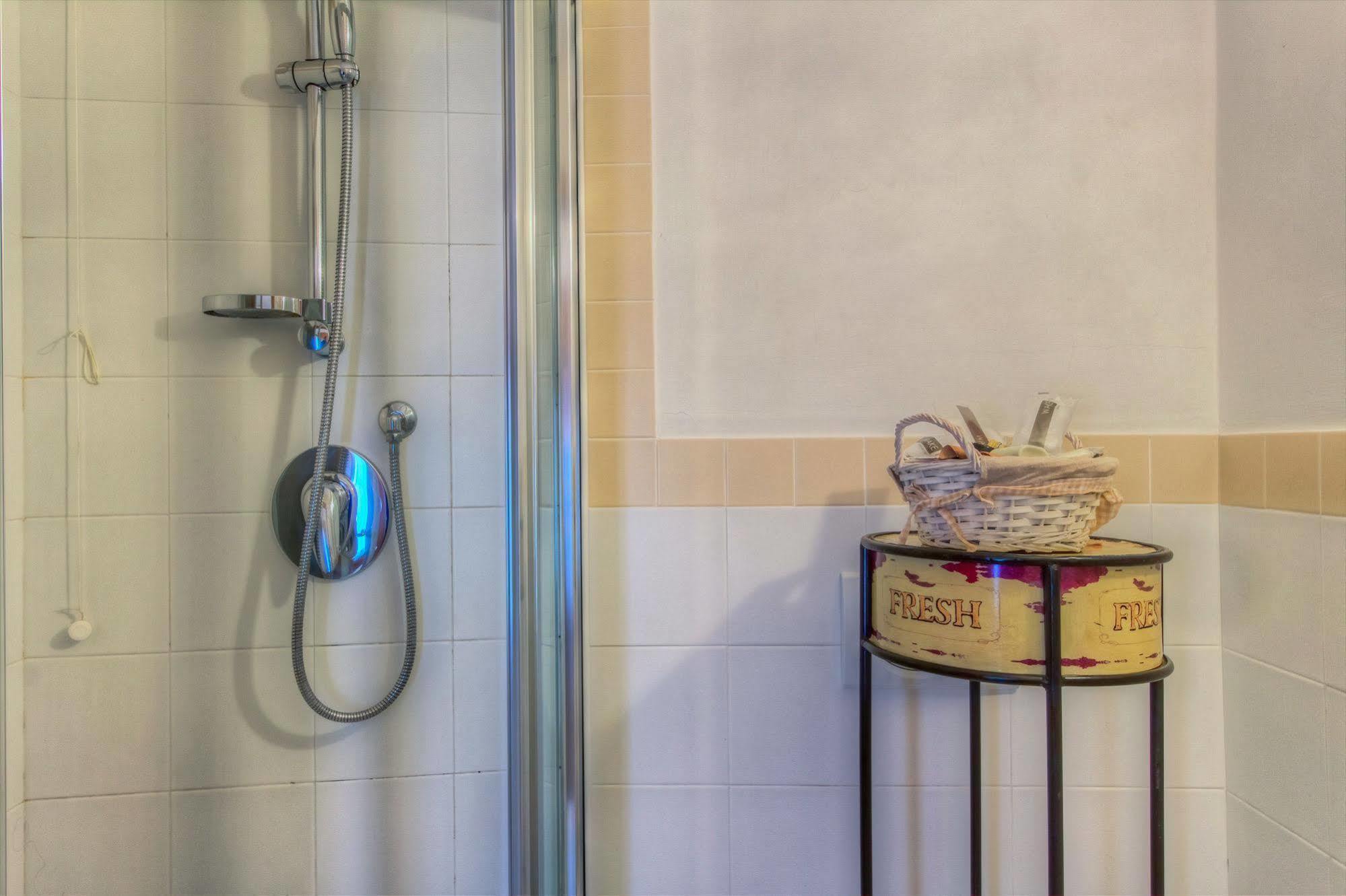 De L'osmarin Suites 3*