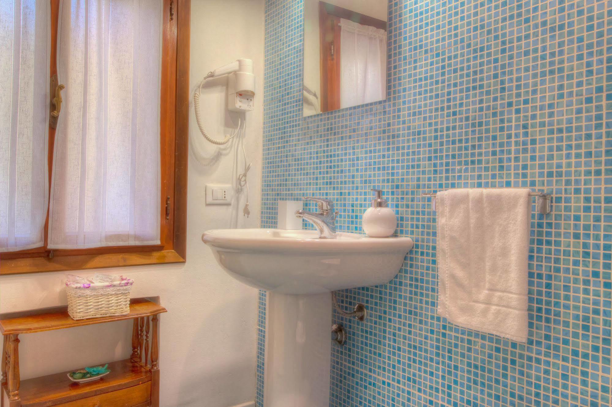 De L'osmarin Suites